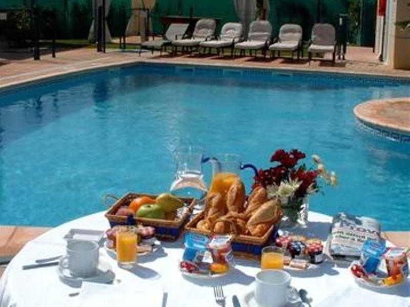 Hotel Ariane Istres Kültér fotó