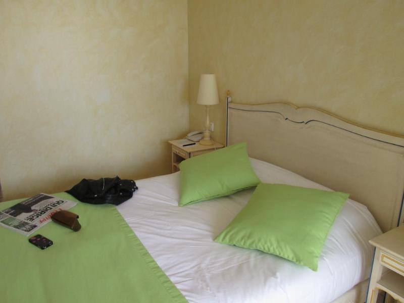 Hotel Ariane Istres Kültér fotó