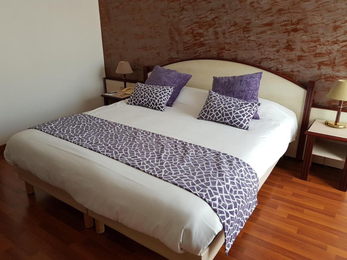 Hotel Ariane Istres Kültér fotó