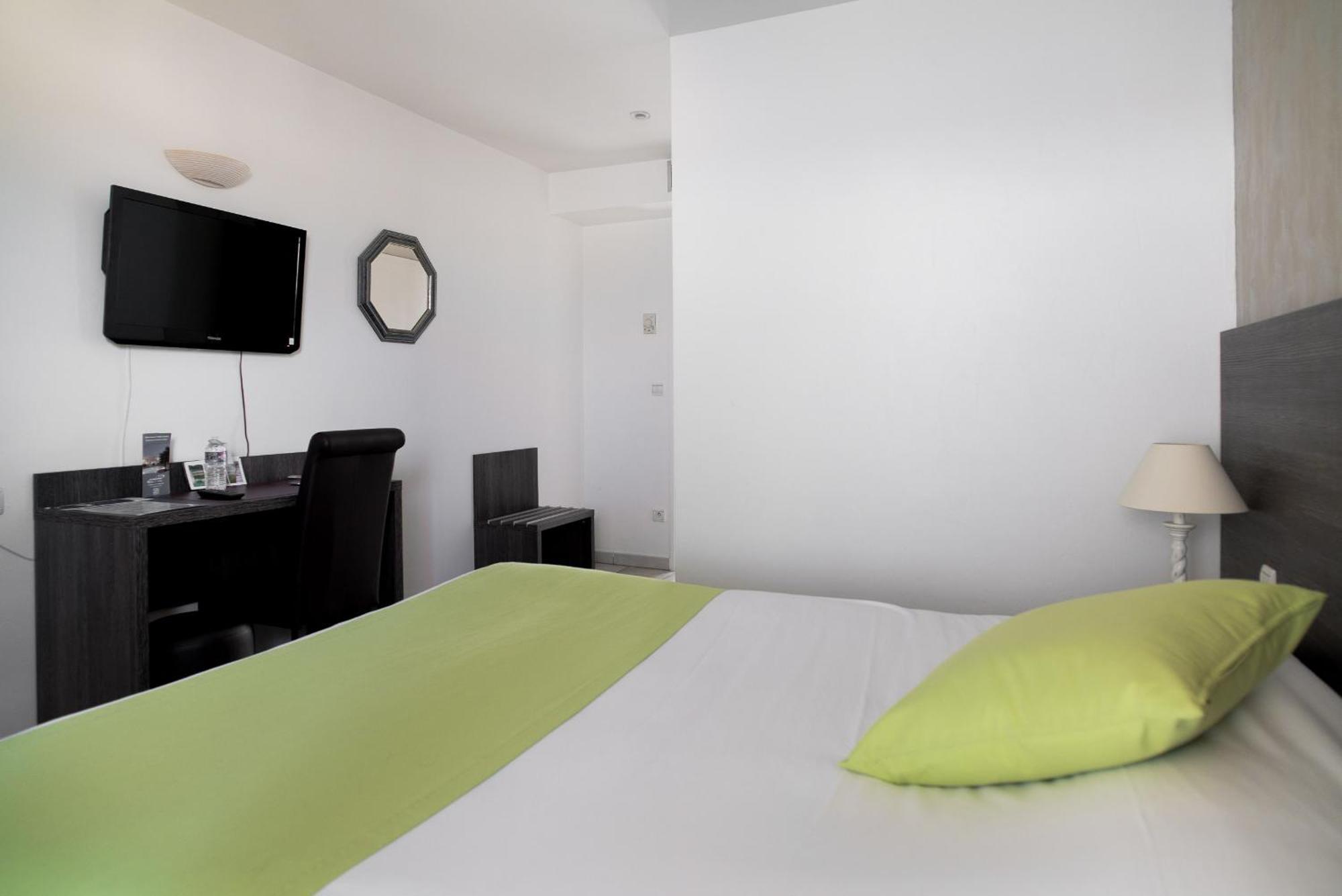 Hotel Ariane Istres Kültér fotó