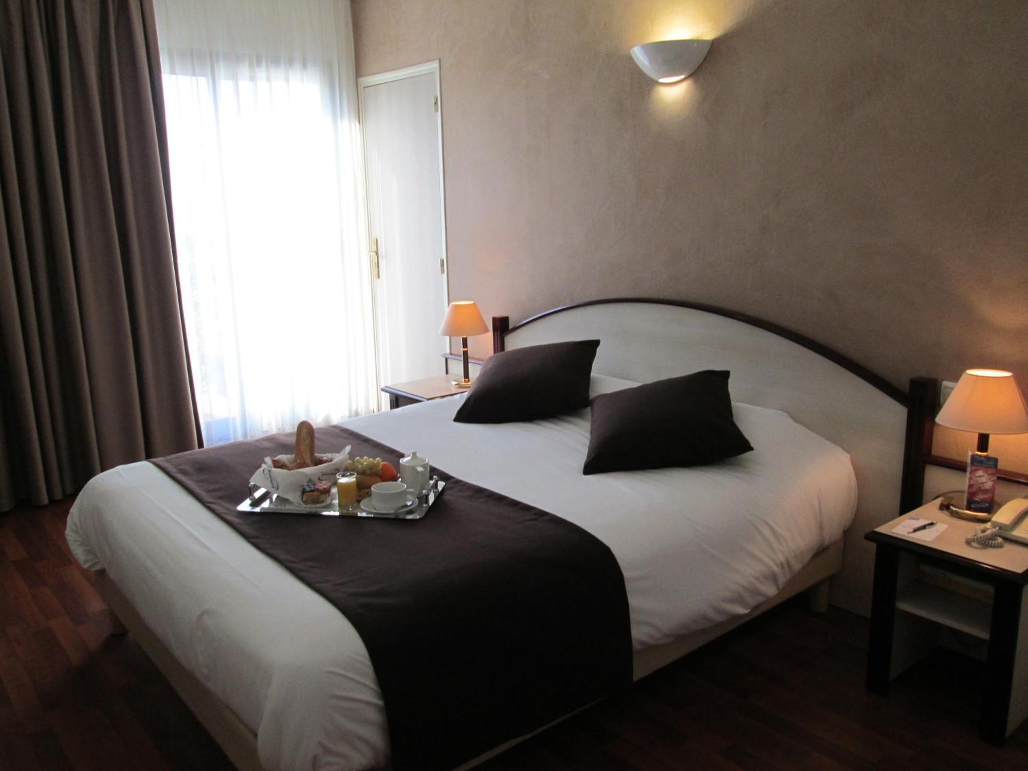 Hotel Ariane Istres Kültér fotó